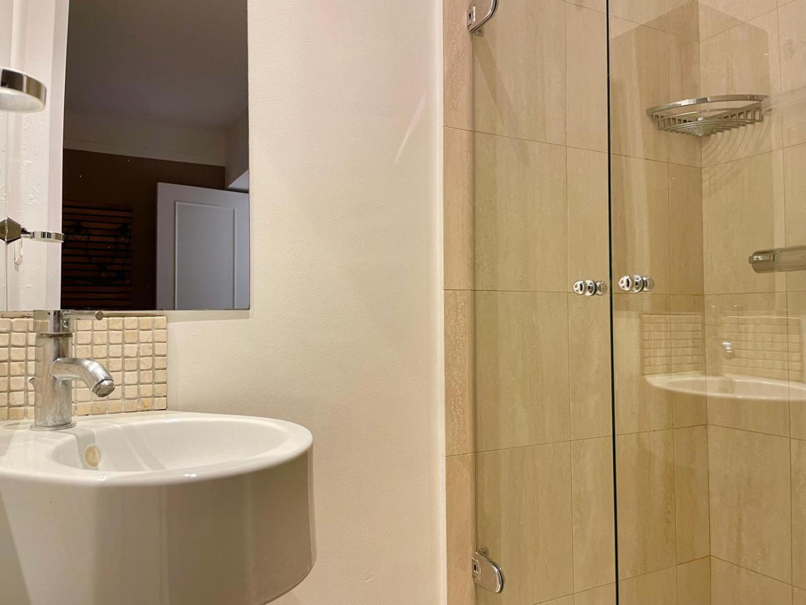 Large Situated Directly On The Famous Boulevard De La Croisette Appartement *